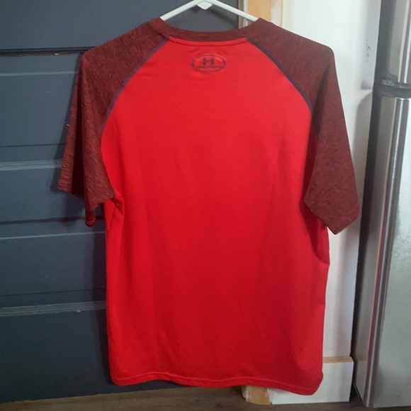 Men’s Under Armour loose t-shirt - Picture 2 of 3